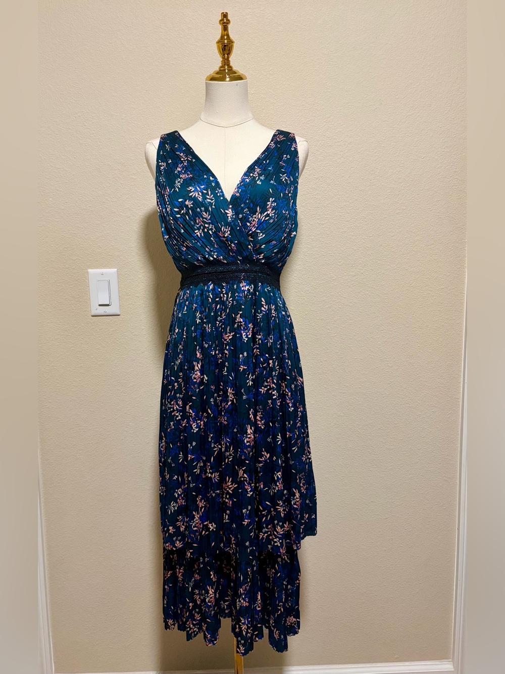 Banana Republic Teal Floral V-Neck Tiered Maxi Dress